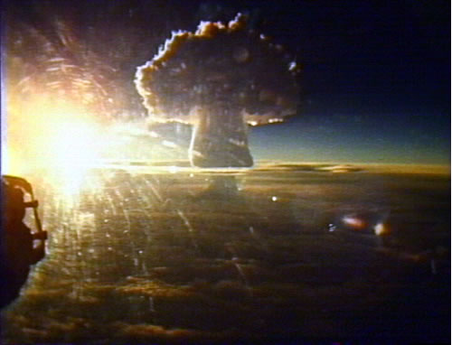 http://steynian.files.wordpress.com/2009/03/tsar-bomba-mushroom-cloud.jpg